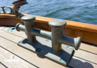 Aft mooring bollard cleat