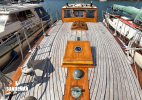 Foredeck view aft