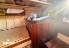 Companionway to starboard