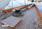 Foredeck details