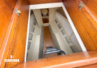 Companionway to forepeak