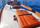 View aft from forehatch