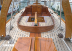 View forward over aft deck [Photo: James Robinson Taylor]