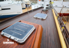 Forward trunk cabin and foredeck