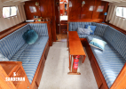 Saloon view forward