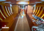 Saloon view forward