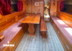 Saloon view forward