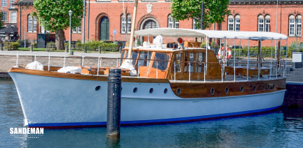 yacht