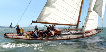 yacht