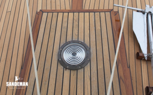 Foredeck view aft