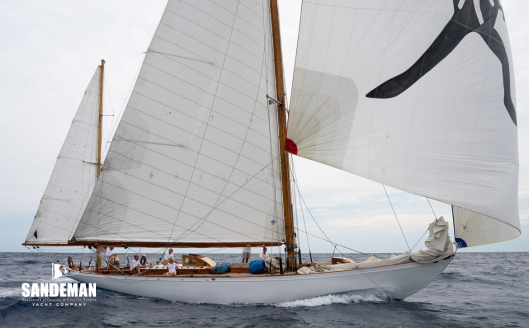 Abeam downwind [Photo: James Robinson Taylor]