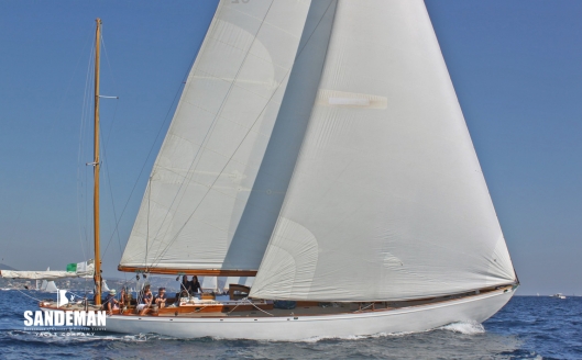 Abeam upwind [Photo: James Robinson Taylor]