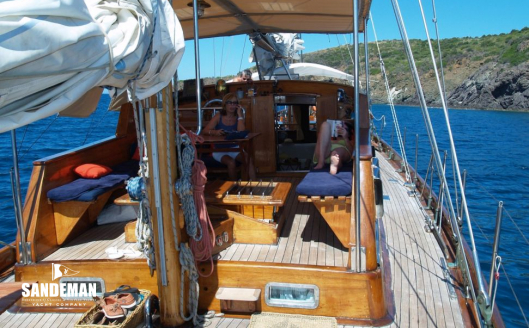 View fwd into cockpit