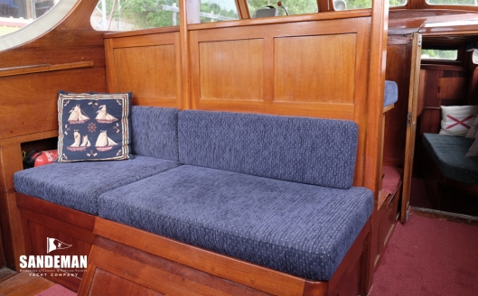 11 Seating on engine case