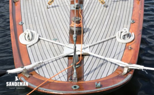 Deck overview from aft