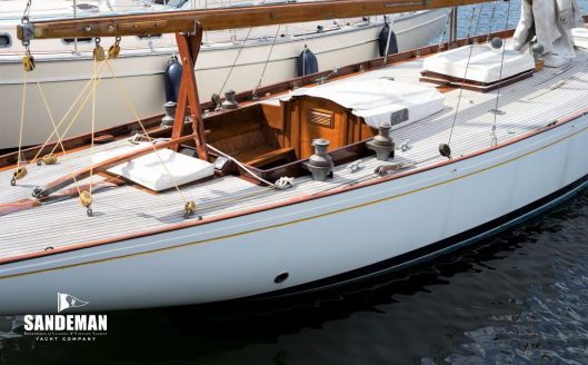 Deck overview view aft