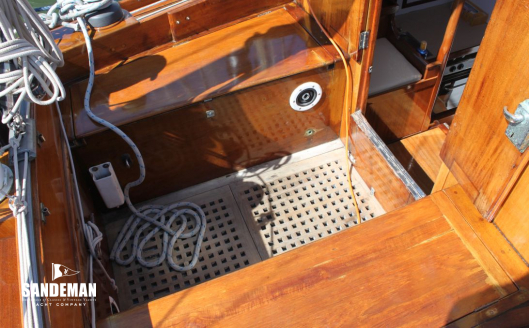 Fwd cockpit view to port