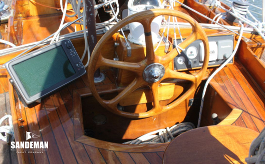 Steering cockpit view fwd