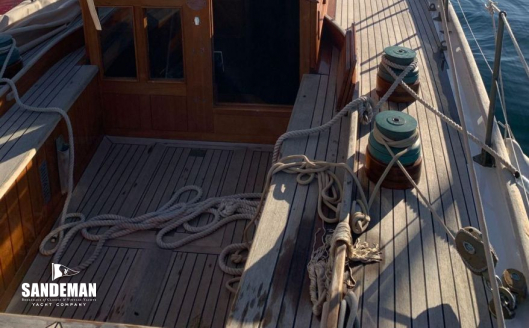 Cockpit view fwd to stbd side