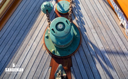 Foredeck to stemhead