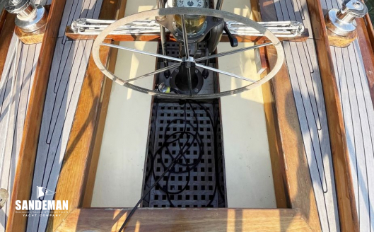 Cockpit view forward