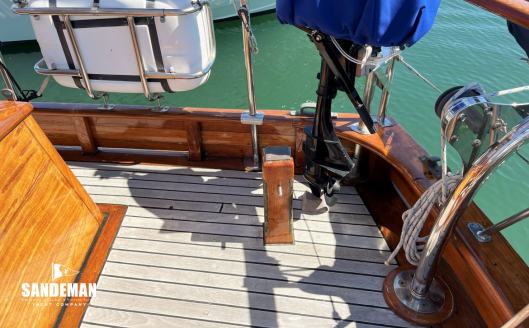 Aft deck starboard details