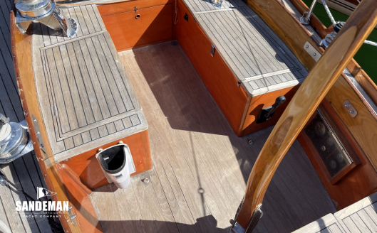 Cockpit view forward