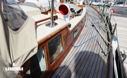 Starboard side deck view forward