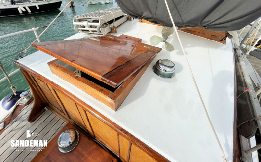 Aft trunk cabin details