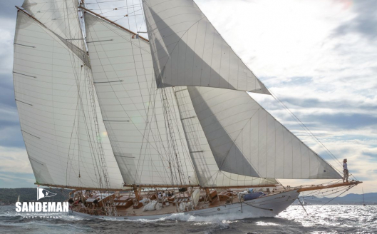 PURITAN - JOHN G. ALDEN 103 FT GAFF SCHOONER 1931/2015 [Photo: Gilles Martin-Raget]