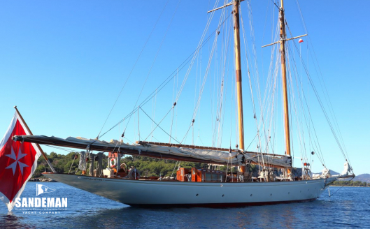 Anchored starboard quarter