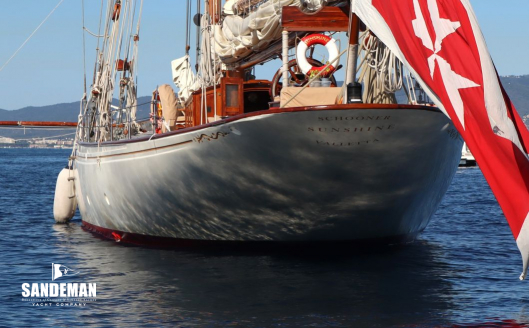 Anchored port quarter