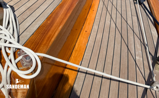 Starboard side deck view forward