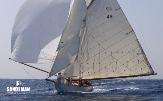 6 sails downwind [Photo: James Robinson Taylor]