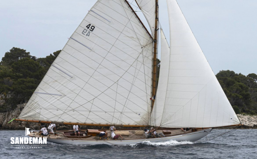 Abeam [Photo: James Robinson Taylor]