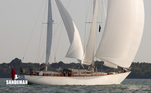 5 sail reaching [Photo: Ben Wood/ Island Images]