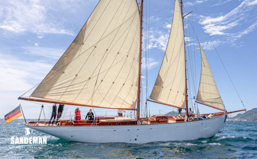 Leeward [Photo: Roberto Celi]