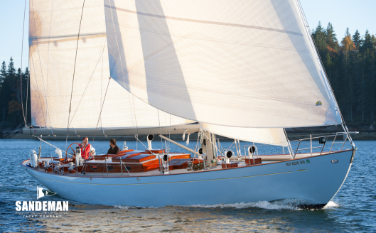 Starboard bow [Alison Langley]