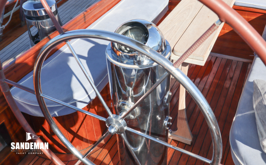 Helm view forward