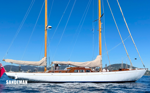Abeam at anchor