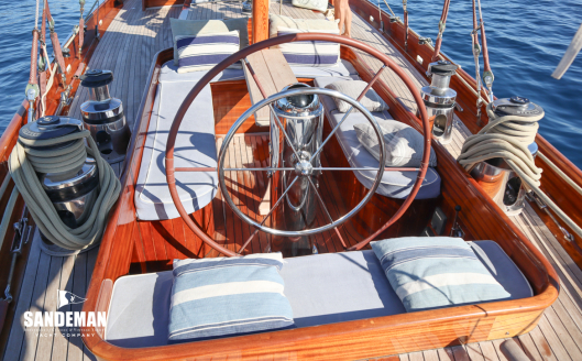 Cockpit view forward
