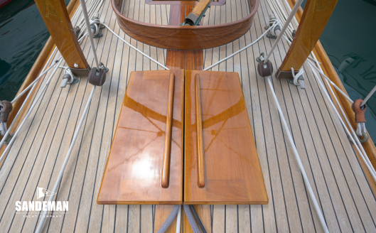 View forward over aft deck [Photo: James Robinson Taylor]