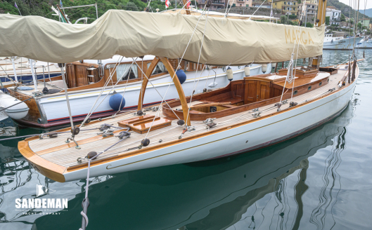 Starboard quarter [Photo: James Robinson Taylor]