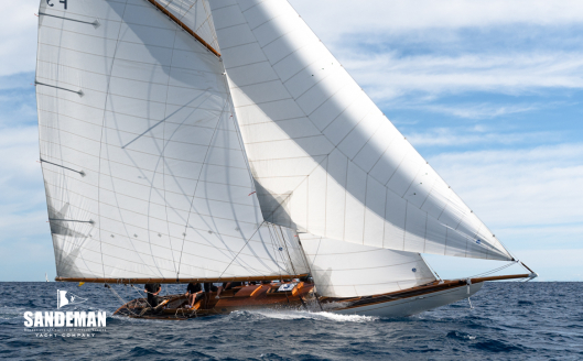 Starboard bow [Photo: James Robinson Taylor]