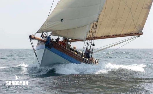 Hull speed [Photo: Chris Vine]